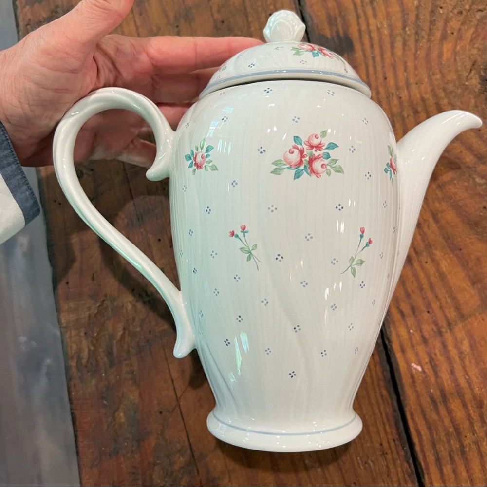 MIKASA spring melodies Floral Porcelain Teapot